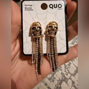 QUO Beauty Skull Dangle Earrings Crystal Mixed Metal Women’s BRAND NEW